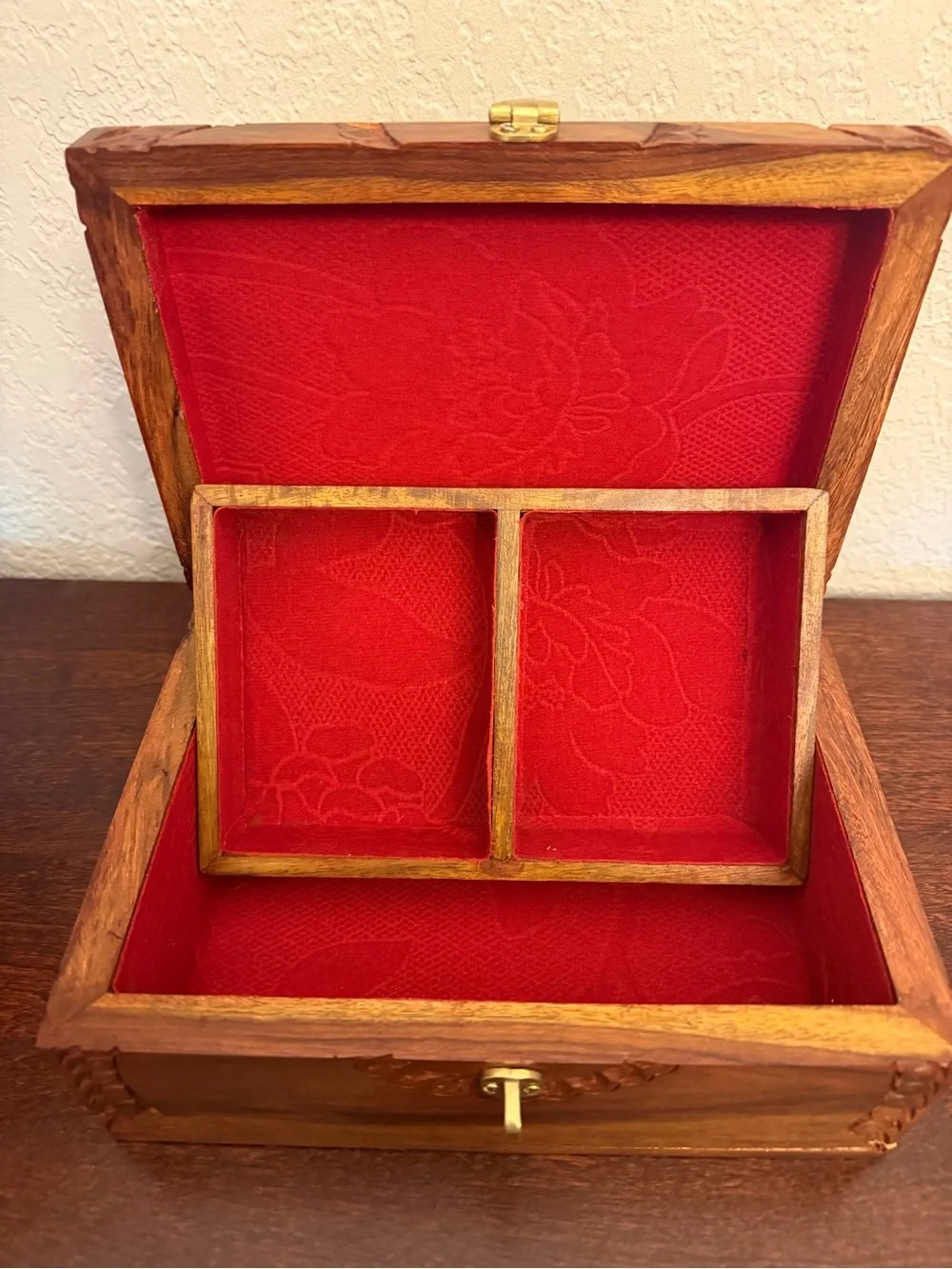 Vintage Handcrafted Rosewood Jewelry Keepsake Box Removable Tray Brass Latch